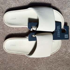 VRST Men's Padded Slide Sandals in Bone Cream White Size 9